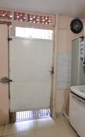 Casa à venda com 300m², 5 quartos e 4 vagasÁrea de Serviço