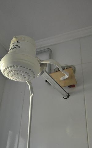 Casa à venda com 300m², 5 quartos e 4 vagasBanheiro da Suíte 2
