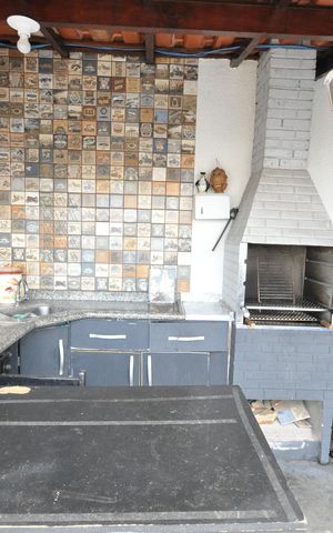 Casa à venda com 300m², 5 quartos e 4 vagasChurrasqueira