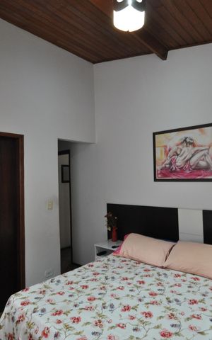 Casa à venda com 300m², 5 quartos e 4 vagasSuíte 1
