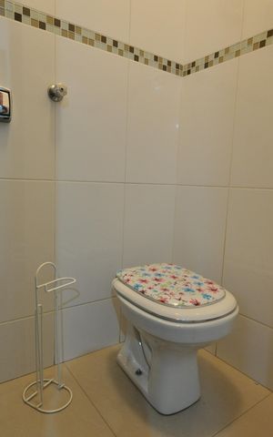 Casa à venda com 300m², 5 quartos e 4 vagasBanheiro Social