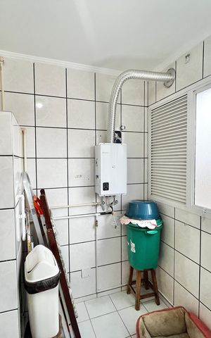 Apartamento à venda com 250m², 5 quartos e 4 vagas Apartamento à venda com 250m², 5 quartos e 4 vagasLavanderia
