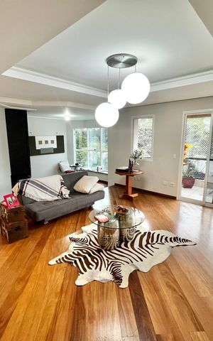 Apartamento à venda com 250m², 5 quartos e 4 vagas Apartamento à venda com 250m², 5 quartos e 4 vagasSala