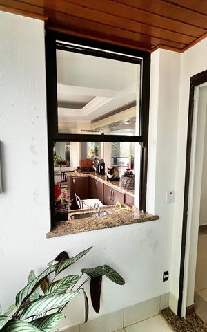 Apartamento à venda com 250m², 5 quartos e 4 vagas Apartamento à venda com 250m², 5 quartos e 4 vagasVaranda gourmet