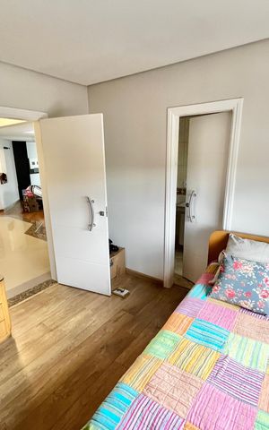 Apartamento à venda com 250m², 5 quartos e 4 vagas Apartamento à venda com 250m², 5 quartos e 4 vagasQuarto Suíte 4
