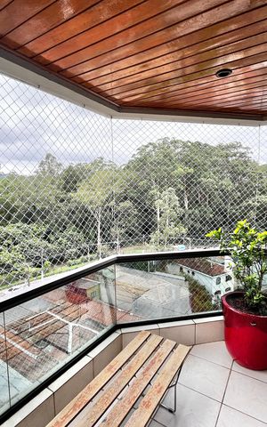 Apartamento à venda com 250m², 5 quartos e 4 vagas Apartamento à venda com 250m², 5 quartos e 4 vagasVaranda da Sala
