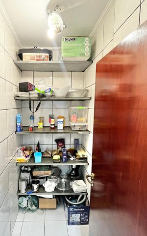 Apartamento à venda com 250m², 5 quartos e 4 vagas Apartamento à venda com 250m², 5 quartos e 4 vagasDespensa