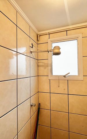 Apartamento à venda com 250m², 5 quartos e 4 vagas Apartamento à venda com 250m², 5 quartos e 4 vagasBanheiro de serviço