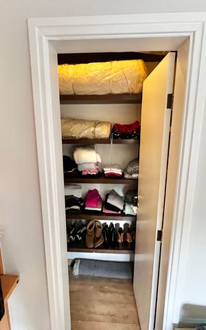 Apartamento à venda com 250m², 5 quartos e 4 vagas Apartamento à venda com 250m², 5 quartos e 4 vagasCloset da suíte 4