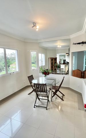 Apartamento à venda com 250m², 5 quartos e 4 vagas Apartamento à venda com 250m², 5 quartos e 4 vagasSala de Jantar