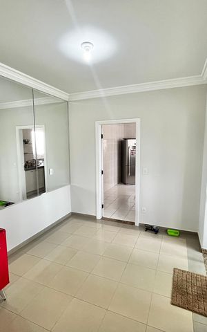 Apartamento à venda com 250m², 5 quartos e 4 vagas Apartamento à venda com 250m², 5 quartos e 4 vagasBar/Copa