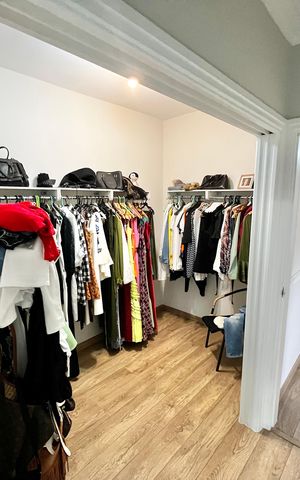 Apartamento à venda com 250m², 5 quartos e 4 vagas Apartamento à venda com 250m², 5 quartos e 4 vagasCloset da suíte 3