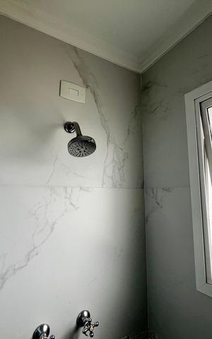 Apartamento à venda com 250m², 5 quartos e 4 vagas Apartamento à venda com 250m², 5 quartos e 4 vagasBanheiro da Suíte 1