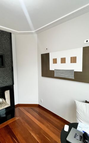Apartamento à venda com 250m², 5 quartos e 4 vagas Apartamento à venda com 250m², 5 quartos e 4 vagasSala