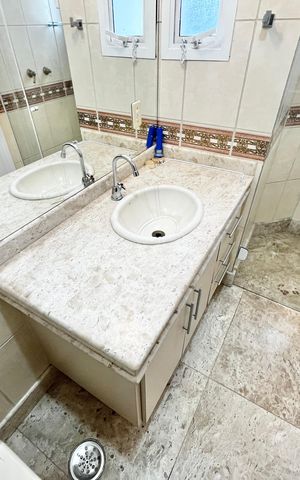 Apartamento à venda com 250m², 5 quartos e 4 vagas Apartamento à venda com 250m², 5 quartos e 4 vagasBanheiro da Suíte 4