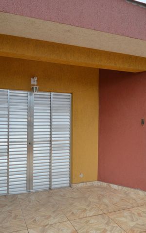 Casa à venda com 250m², 3 quartos e 5 vagasSacada