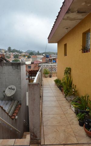 Casa à venda com 250m², 3 quartos e 5 vagasQuintal