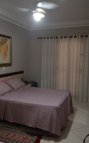 Casa à venda com 250m², 3 quartos e 5 vagasQuarto Suíte