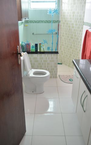 Casa à venda com 250m², 3 quartos e 5 vagasBanheiro da Suíte