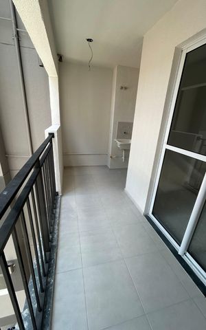 Apartamento à venda com 47m², 2 quartos e 1 vaga Apartamento à venda com 47m², 2 quartos e 1 vagaVaranda