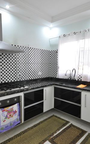 Casa à venda com 150m², 4 quartos e 2 vagasCozinha 1