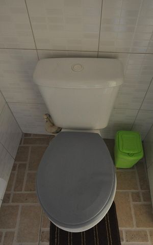 Casa à venda com 150m², 4 quartos e 2 vagasBanheiro da garagem