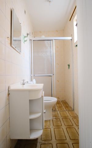 Casa para alugar com 140m², 2 quartos e sem vagaBanheiro andar de baixo
