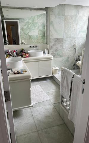 Apartamento à venda com 426m², 4 quartos e 2 vagas