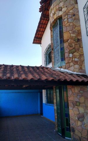 Casa à venda com 400m², 4 quartos e 6 vagas