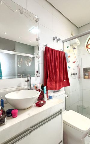 Casa à venda com 266m², 5 quartos e 3 vagas