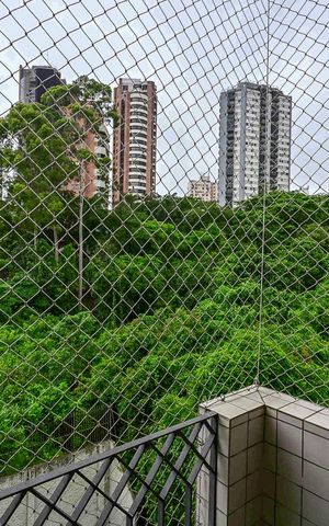 Apartamento à venda com 130m², 3 quartos e 3 vagasVaranda do Quarto 1