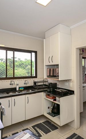 Apartamento à venda com 130m², 3 quartos e 3 vagasCozinha