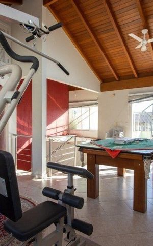 Casa para alugar com 330m², 5 quartos e 8 vagas Casa para alugar com 330m², 5 quartos e 8 vagasÁrea Comum