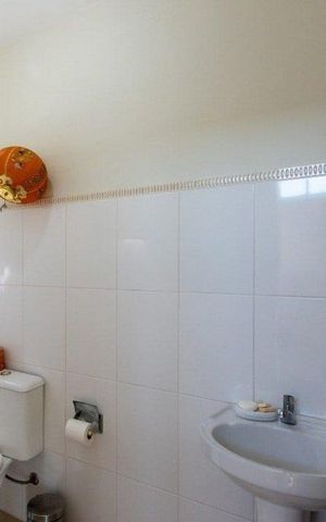 Casa para alugar com 330m², 5 quartos e 8 vagas Casa para alugar com 330m², 5 quartos e 8 vagasBanheiro 3