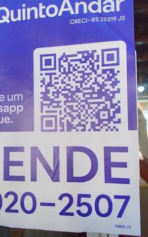 Casa de condomínio à venda com 70m², 3 quartos e 2 vagasAdesivo na Fachada
