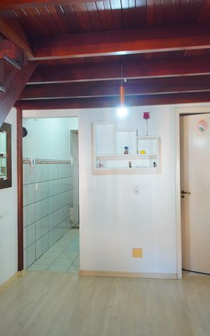 Casa de condomínio à venda com 70m², 3 quartos e 2 vagasSala