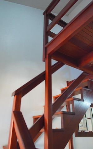 Casa de condomínio à venda com 70m², 3 quartos e 2 vagasEscada - Acesso Mezanino