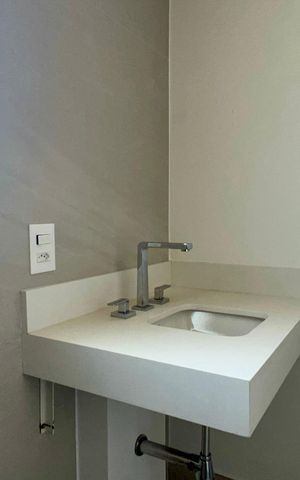 Apartamento à venda com 182m², 3 quartos e 2 vagas Apartamento à venda com 182m², 3 quartos e 2 vagasBanheiro da Suíte 1