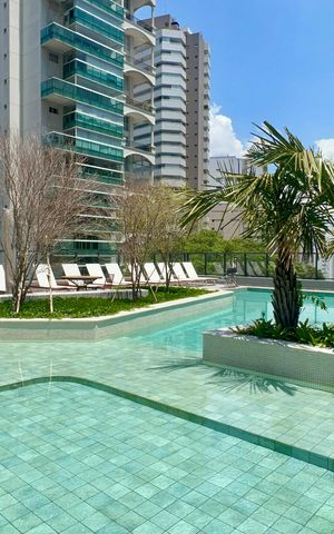Apartamento à venda com 182m², 3 quartos e 2 vagas Apartamento à venda com 182m², 3 quartos e 2 vagasPiscina