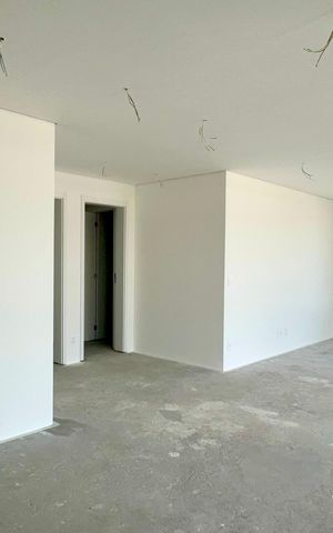 Apartamento à venda com 182m², 3 quartos e 2 vagas Apartamento à venda com 182m², 3 quartos e 2 vagasSala