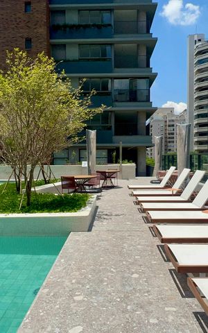 Apartamento à venda com 182m², 3 quartos e 2 vagas Apartamento à venda com 182m², 3 quartos e 2 vagasPiscina