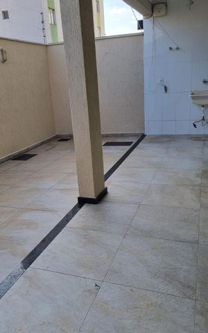 Casa à venda com 250m², 3 quartos e 5 vagas Casa à venda com 250m², 3 quartos e 5 vagasÁrea externa