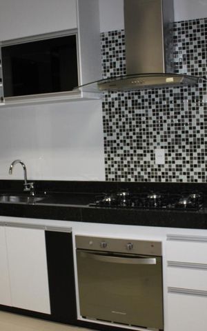 Casa à venda com 250m², 3 quartos e 5 vagas Casa à venda com 250m², 3 quartos e 5 vagasCozinha