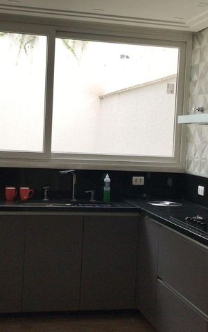 Casa de condomínio à venda com 329m², 4 quartos e 3 vagasCozinha