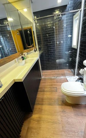 Casa de condomínio à venda com 329m², 4 quartos e 3 vagasBanheiro