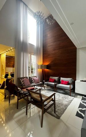 Casa de condomínio à venda com 329m², 4 quartos e 3 vagasSala