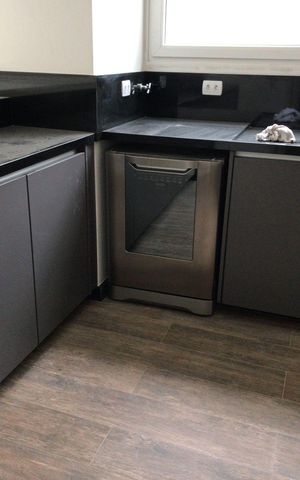 Casa de condomínio à venda com 329m², 4 quartos e 3 vagasCozinha