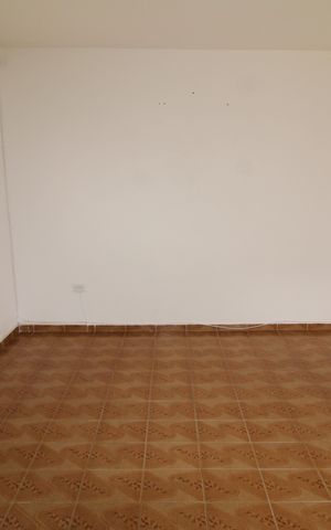 Casa para alugar com 76m², 2 quartos e 1 vagaSala
