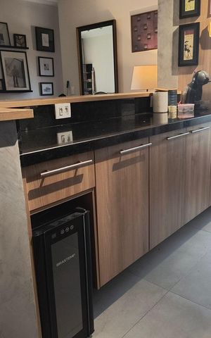 Apartamento à venda com 82m², 3 quartos e 2 vagas Apartamento à venda com 82m², 3 quartos e 2 vagasCozinha