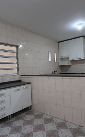 Casa à venda com 150m², 4 quartos e 2 vagasCopa